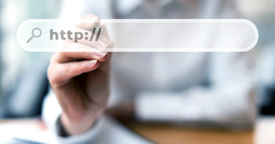 Cómo Seleccionar el Dominio Web Ideal para tu Negocio en 2025