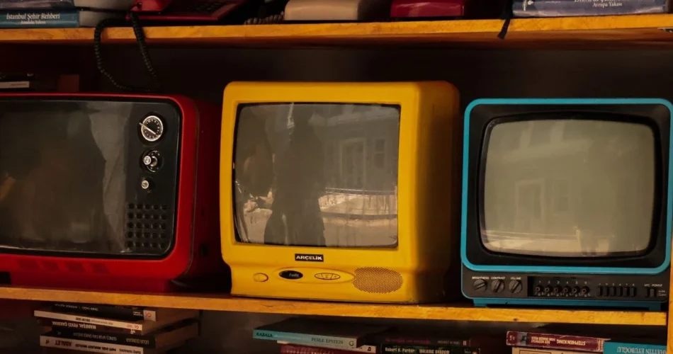 Televisor antiguo, en referencia al sistema de televisión a color de González Camarena
