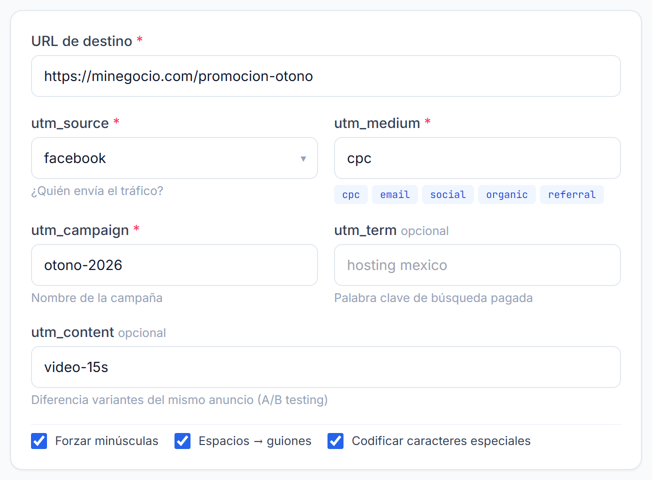 Formulario con URL de destino y los campos utm_source, utm_medium, utm_campaign, utm_term y utm_content, más tres casillas de normalización